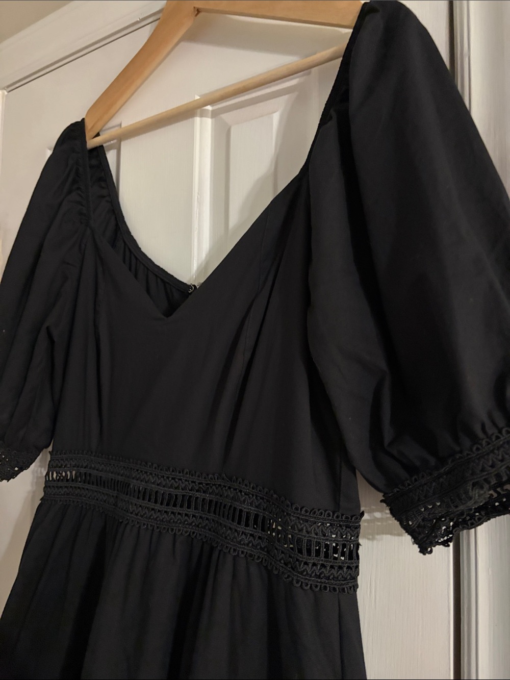 Peixoto Isabella Black Tiered V-Neck Maxi Dress - Picture 3 of 9